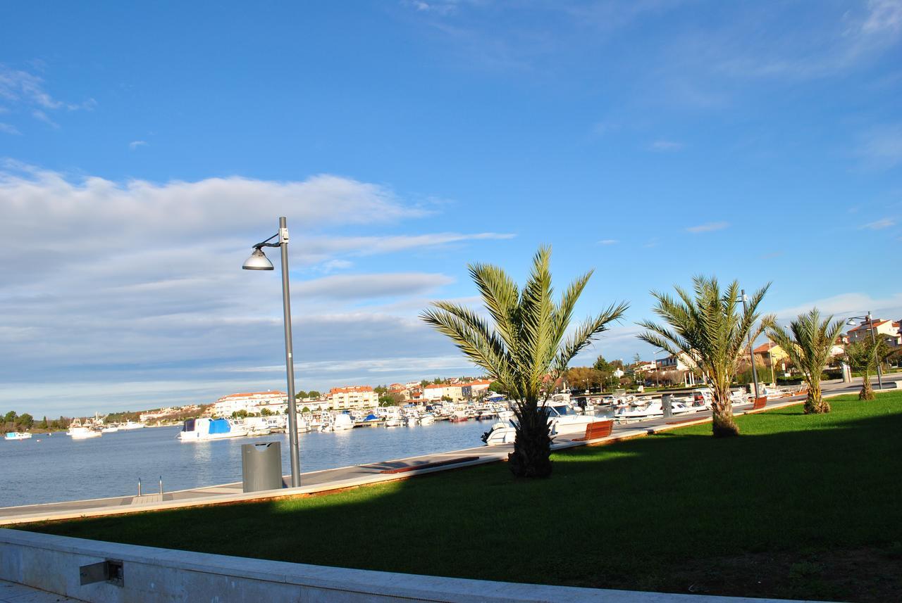 Bed and Breakfast Promenade Медулин Екстер'єр фото